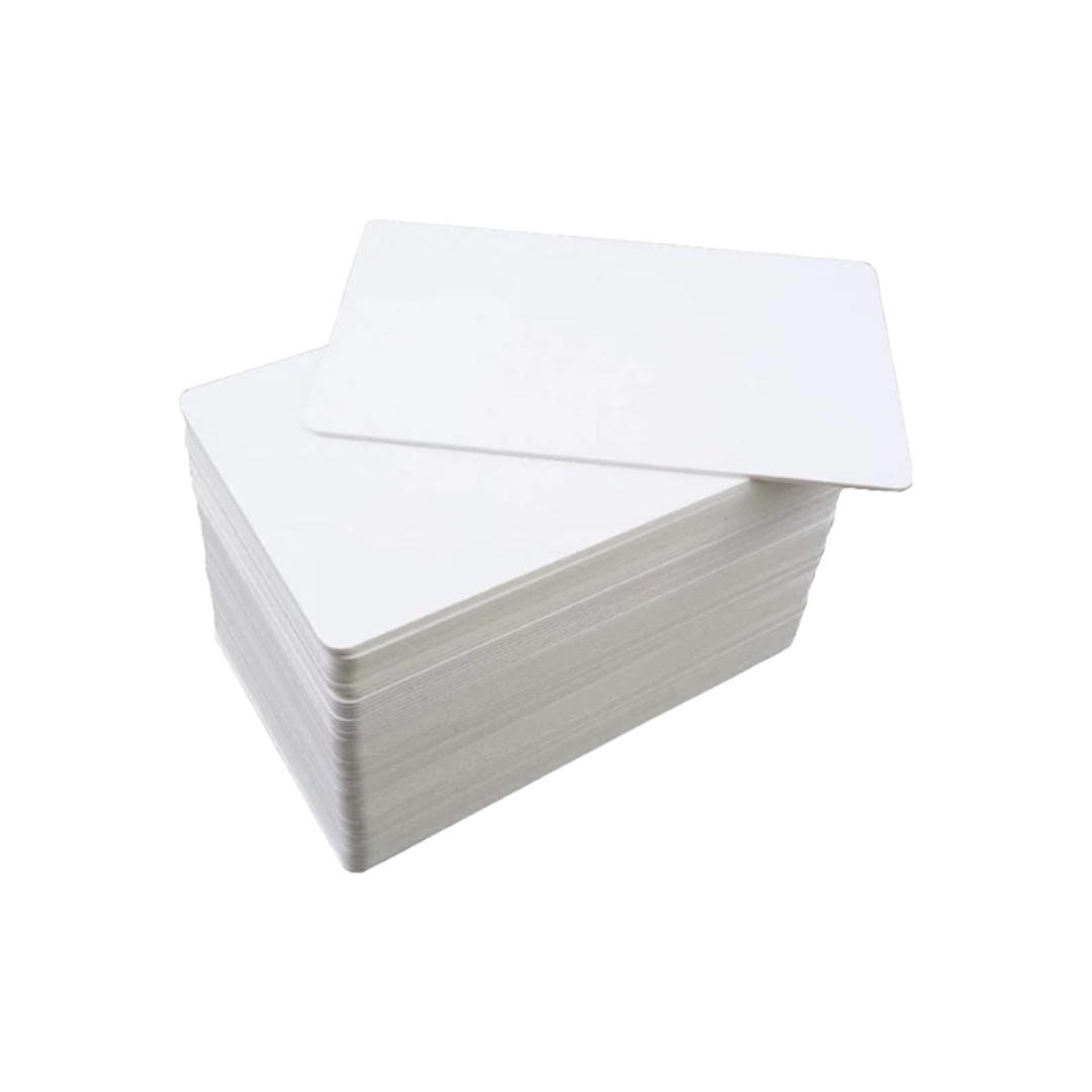 HID Fargo 82267 Paquete de tarjetas blancas con adhesivo Mylar CR80.10